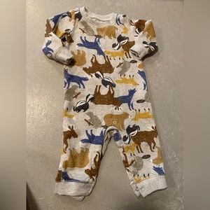 EUC Carters fall/winter romper